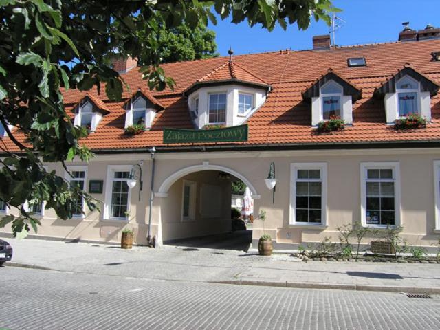 Hotel Zajazd Kultury, Dawniej Pocztowy Zielona Góra Esterno foto