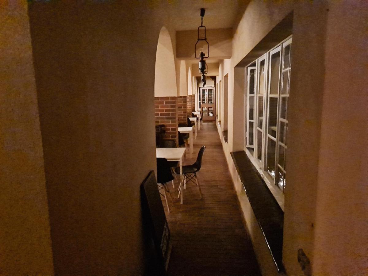 Hotel Zajazd Kultury, Dawniej Pocztowy Zielona Góra Esterno foto