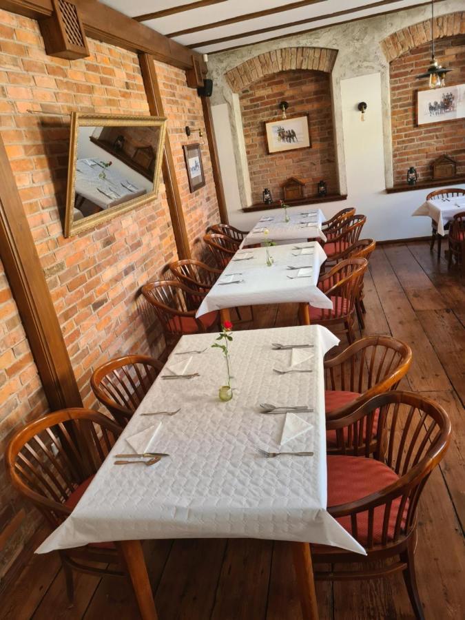 Hotel Zajazd Kultury, Dawniej Pocztowy Zielona Góra Esterno foto