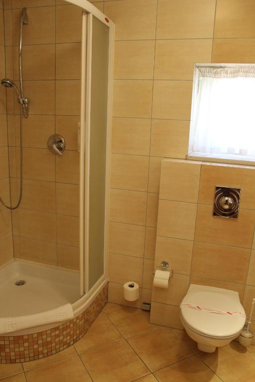Hotel Zajazd Kultury, Dawniej Pocztowy Zielona Góra Esterno foto